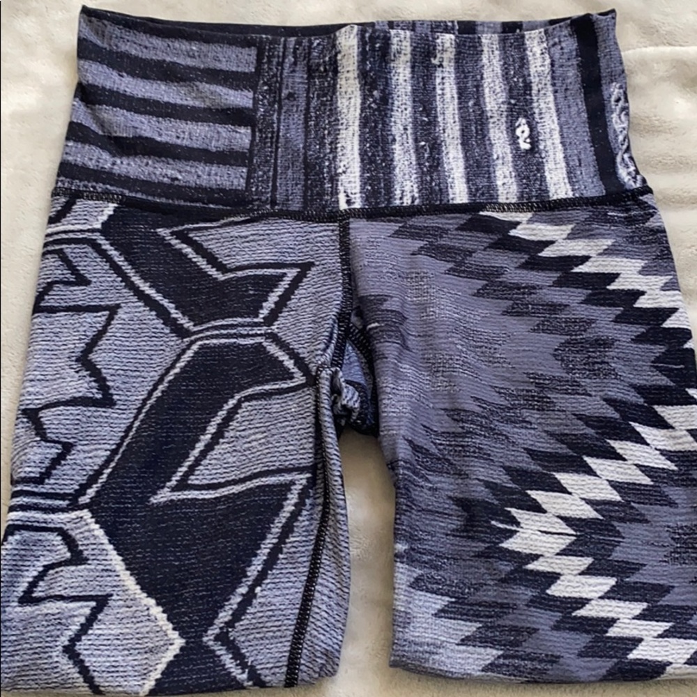 Niyama Sol Beachcomber crop leggings size small